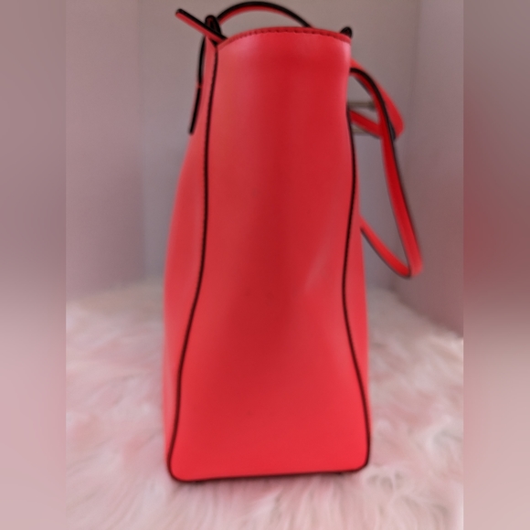 KATE SPADE GORGEOUS CORAL LARGE TOTE BAG EUC, Beautiful color! - Picture 13 of 15